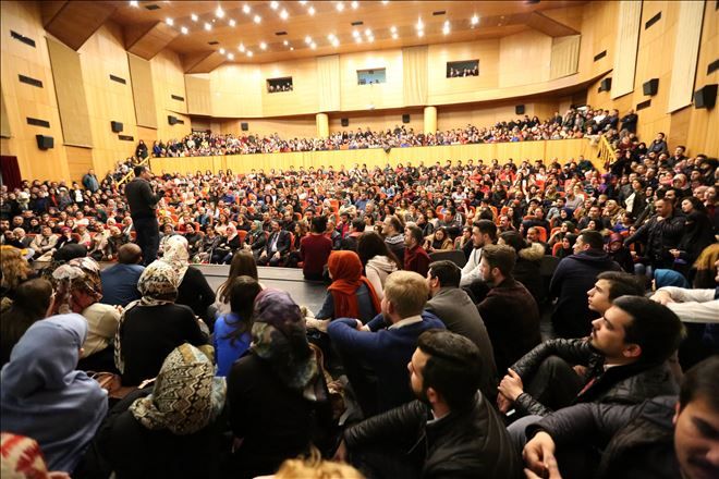 At Şu Adımı İsimli Konferansa Büyük İlgi