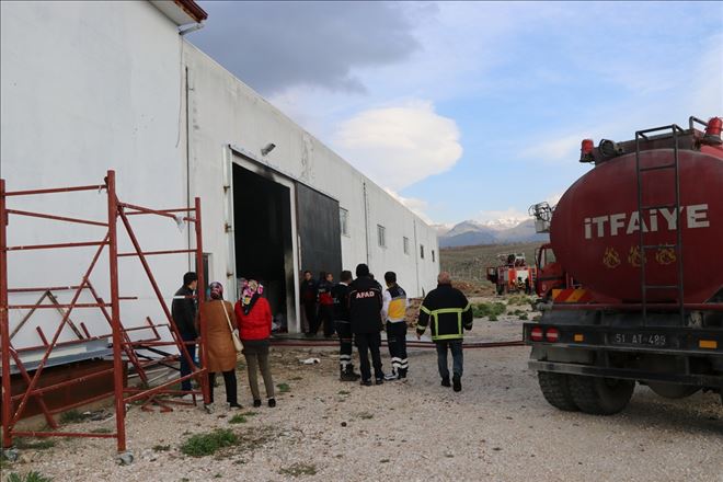 Niğde´de plastik Fabrikasında yangın çıktı