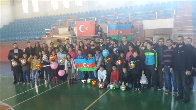 TURKUAZ ÖĞRENCİ TOPLULUĞU YETİMLERİ SEVİNDİRDİ
