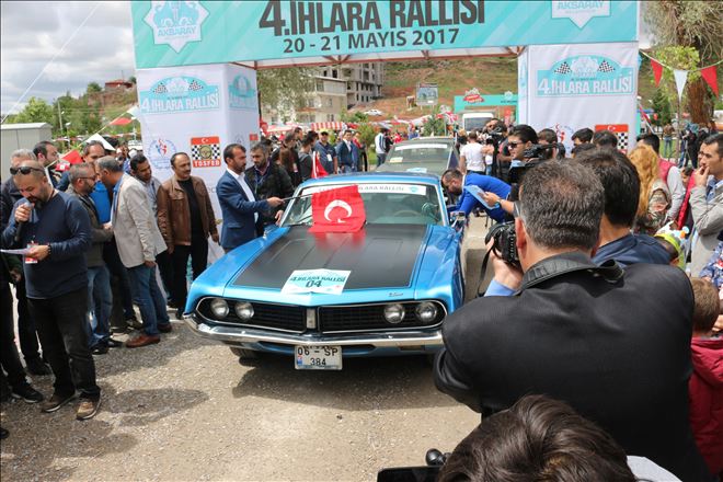 Klasik Otomobiller  Aksaray´da Buluşuyor