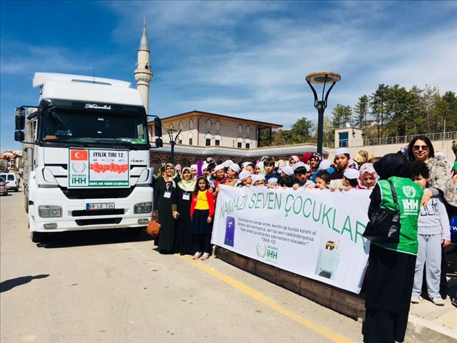 Namazın Çocuklarından Savaşın Çocuklarına Selam 