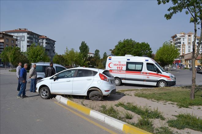Aksaray´40 Metrelik Yolda Kaza 1 Kişi Yaralandı