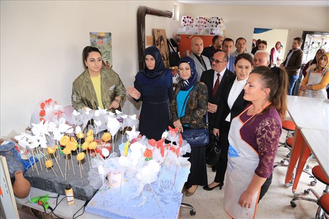 Halk eğitim kursları sayesinde turizme kadın eli değdi