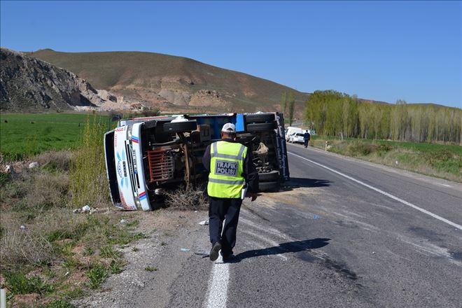 Aksaray´da kamyonet devrildi 2 kişi yaralandı