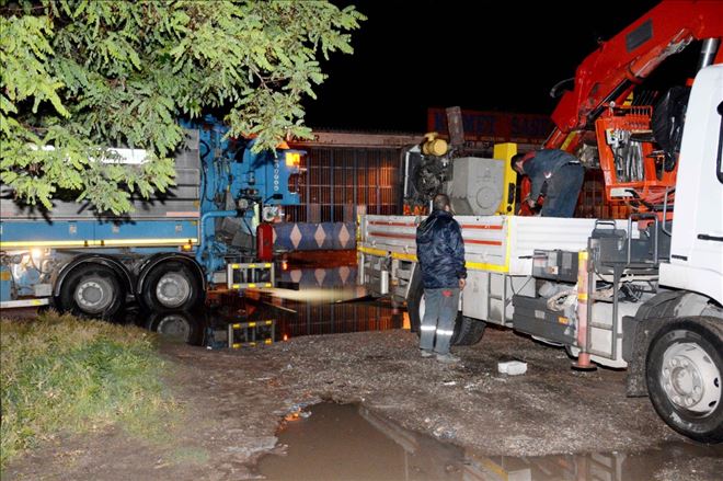 Aksaray Belediyesi Sel ve Su Baskınlarına Anında Müdahale Etti