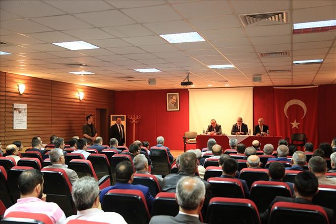 Vali Pekmez Merkez Mahalle Muhtarlarının sorunlarını dinledi