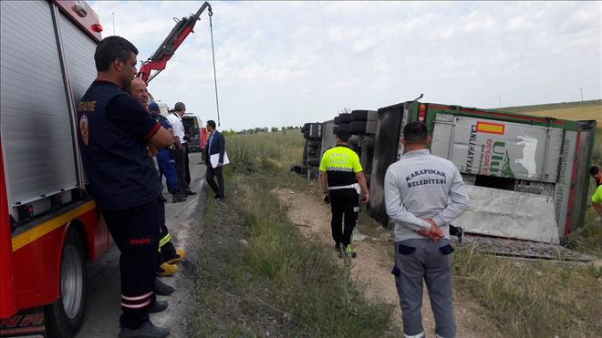 Konya Karapınar´da TIR devrildi: 1 ölü, 1 yaralı