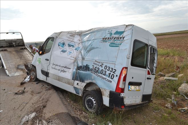 Aksaray´da Minibüs Devrildi 2 Kişi Yaralandı