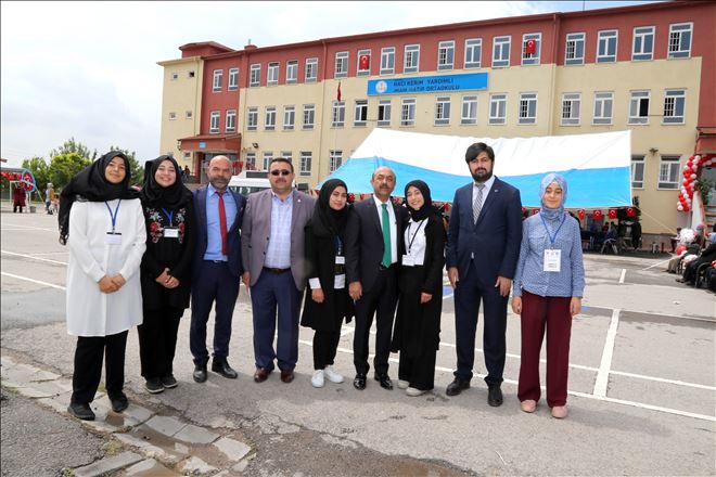 Hacı Kerim Yardımlı İmam Hatip Ortaokulu TÜBİTAK Bilim Fuarı ve Kermesi Büyük İlgi Gördü