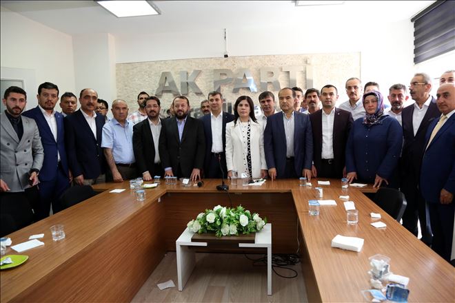 Aksaray Ak Parti Teşkilatı, Her Yerde Olduğu Gibi Bayramlaşmada da   ?Tek Yürek? Oldu 