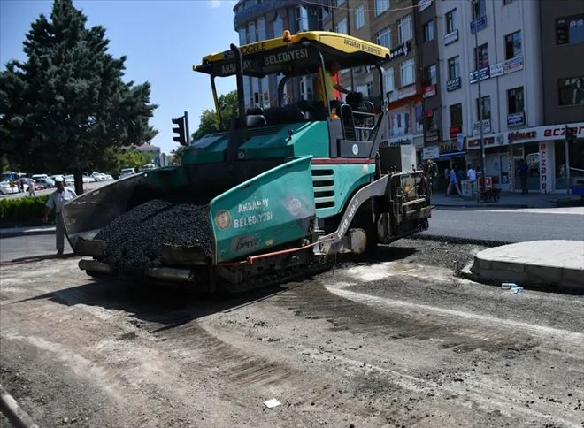 50 Ayda 760 Bin Ton Sıcak Asfalt Atıldı