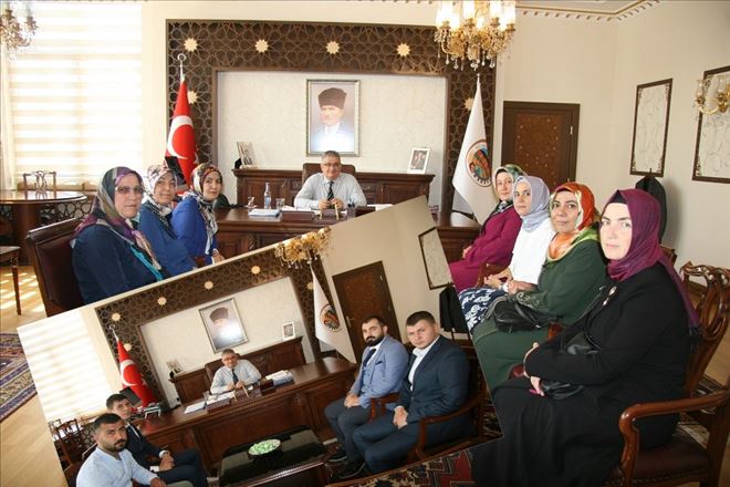 Ak Parti Kadın kolları ve Ülkü Ocakları Vali Aykut Pekmez´i Ziyaret Etti