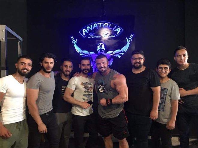 Türkiye´nin vücut geliştirme şampiyonları Aksaray´da ağırlandı