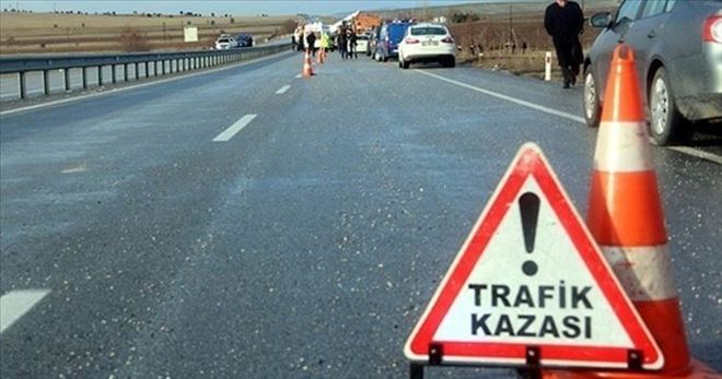 Aksaray´da otomobil devrildi 2´si çocuk 6 kişi yaralandı.