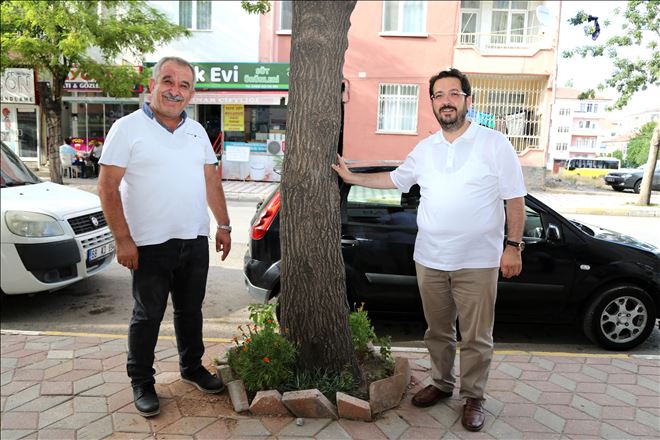 Yazgı Ağaca Gözü Gibi Bakan Esnafı  Tebrik Etti