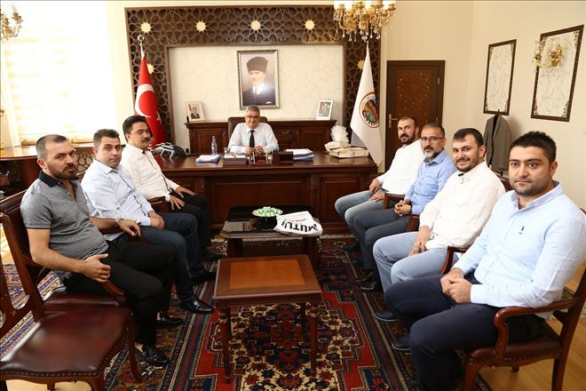 Aksarayspor Kulübünden Vali Pekmez´e ziyaret