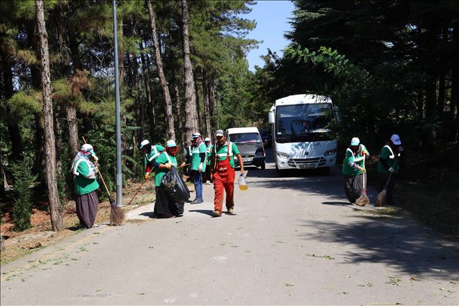 Aksaray Belediyesi Ervah Kabristanlığı´nda Temizlik Çalışması Yapıyor