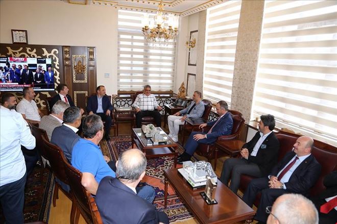 Batı Karadeniz Bölgesi Ticaret ve Sanayi Odalarından Vali Aykut Pekmez´e ziyaret