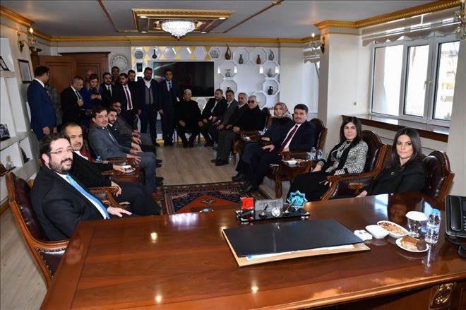 Jülide Sarıeroğlu´dan Başkan Yazgı´ya Ziyaret