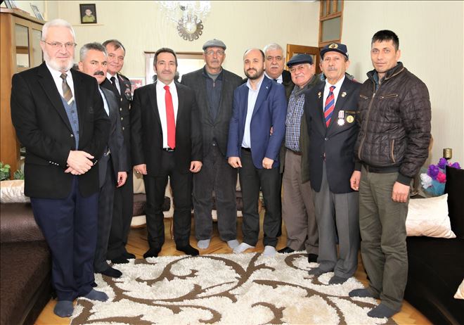 Şehit Ömer Halisdemir´in babası ve kardeşi Aksaray´a geldi