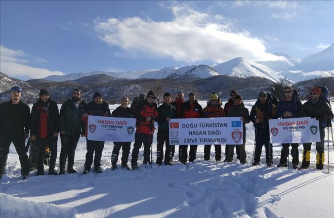 İHH´dan Doğu Türkistan için Hasandağı  Zirve Tırmanışı 