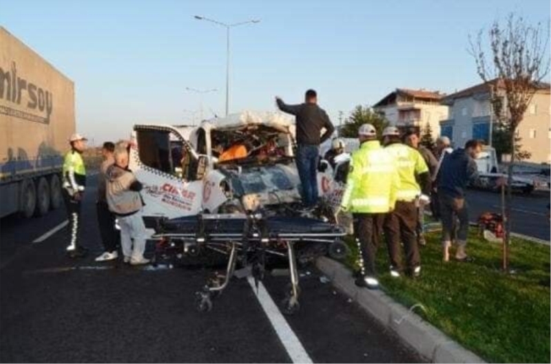 Kaza Yapan Emre Çınar Haytını Kaybetti