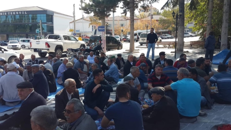 Demirci Belediyesi ve Demircili Vatandaşlardan Örnek davranış