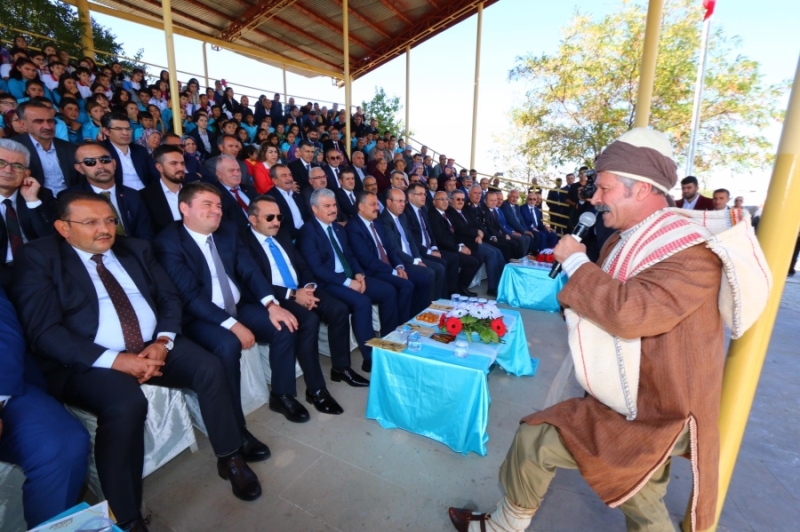Aksaraylı Yunus Emre Düzenlenen Törenle Anıldı