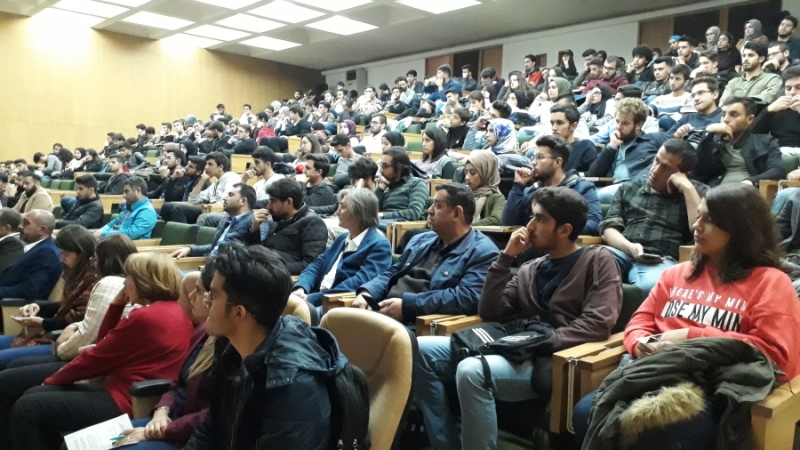 Gençlerle Teknolojik Sekülerizm ve Değer Algısı Konuşuldu