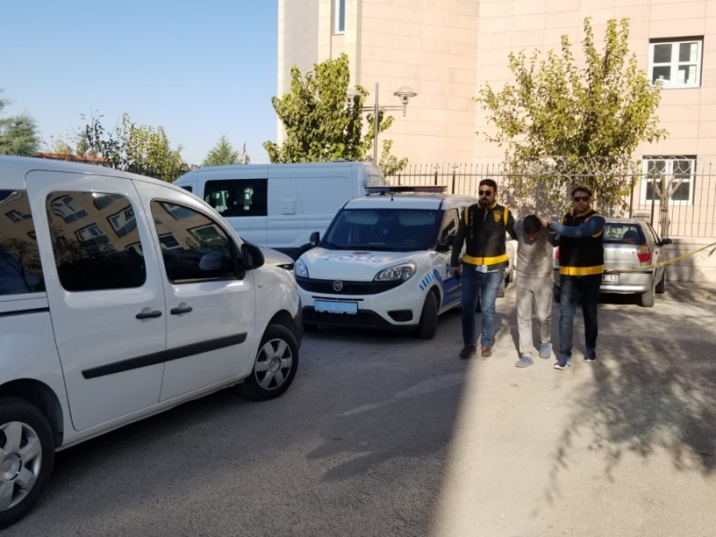 Aksaray’da Evden Hırsızlık Yapan Şüpheli Yakalandı 