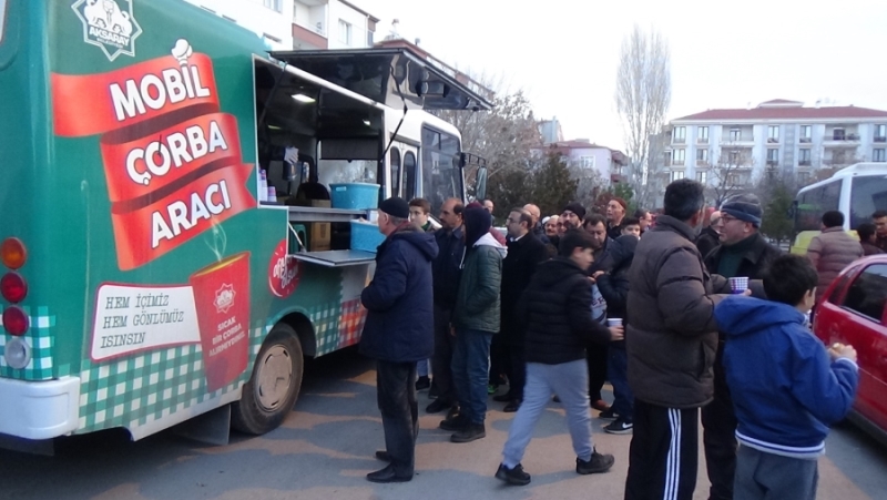 Doğu Türkistan’a dua için sabah namazında eller semaya açıldı