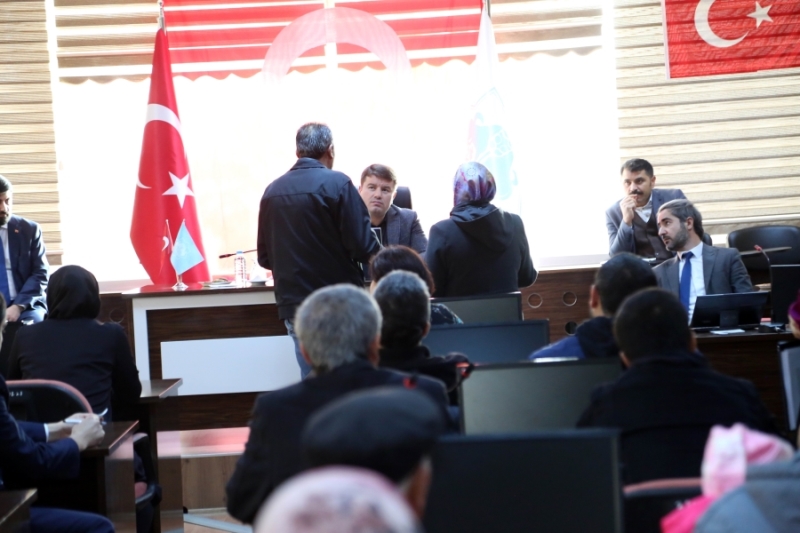 Başkan Dinçer, Halk Gününde Vatandaşları Dinleyip, Çözüm Üretti