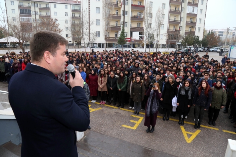 Başkan Evren Dinçer’in Bayrak Törenine Katıldı 