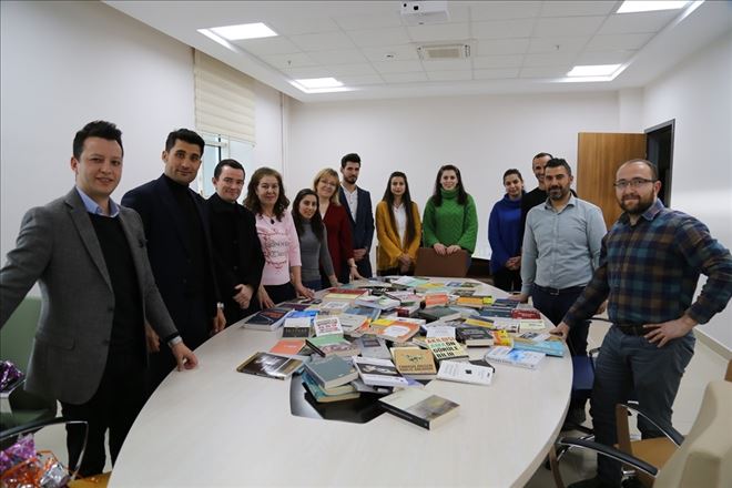 İktisat Bölümü´nden Kitap Kampanyasına Destek 