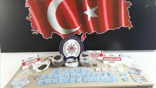 Sokak Operasyonlarında 5 Kişi Gözaltına Alındı