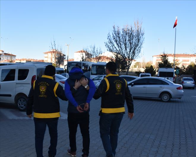 Emniyet müdürlüğü ekipleri aranan şahıslara göz açtırmıyor.