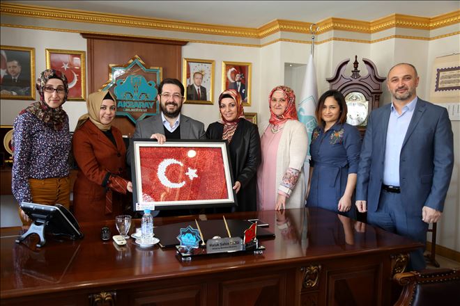 ZÜBEYDE HANIM ANAOKULU  VE ŞEHİT YUNUS EMRE AKBAŞ ANAOKULUNUN İDARECİLERİNDEN BAŞKAN YAZGI´YA TEŞEKKÜR ZİYARETİ