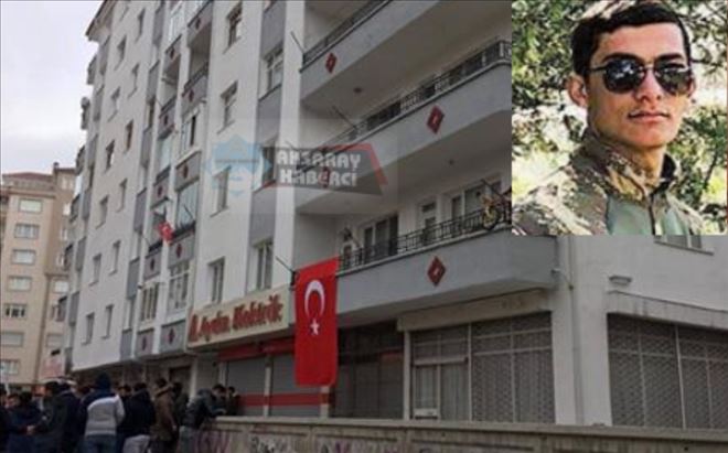 Şehidimizin  Baba Evine Bayrak Asıldı 
