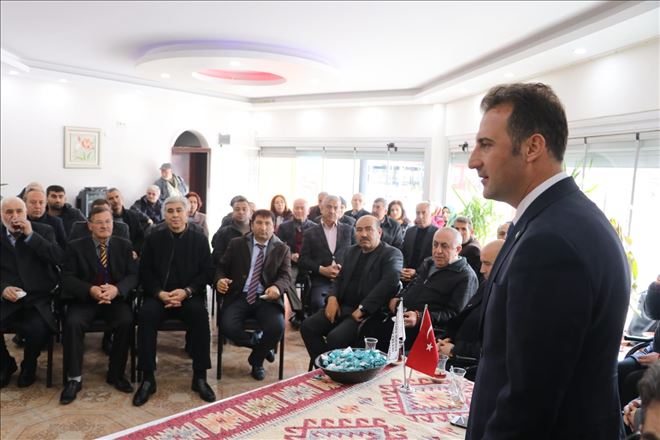 MUHTARLAR İYİ PARTİYİ BAĞRINA BASTI