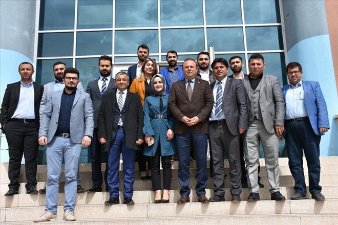Genç Girişimci Kurulu Bülent Saklav´ı Ziyaret Etti