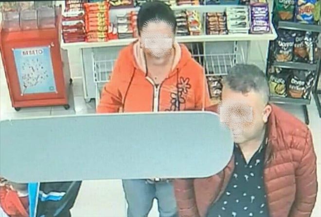 Öğretmeniz diye Kuruyemişçiyi Dolandırdılar