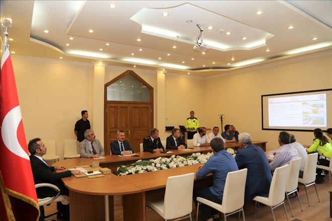 Aksaray Valiliğinde Trafik Güvenlik Toplantısı Yapıldı