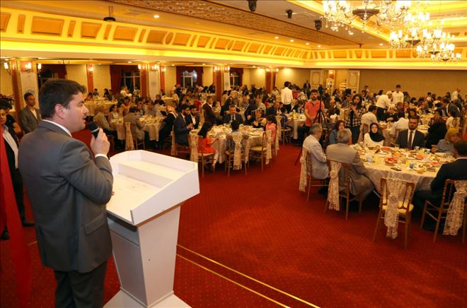 Çocuklar Önce Eğlendi Daha Sonra İftar Sofrasında Bir Araya Geldi
