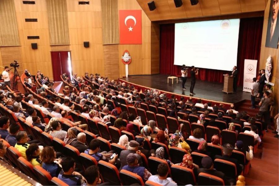 Kahraman Kıbrıs Gazilerine Madalya ve Berat’ları düzenlenen törenle takdim edildi