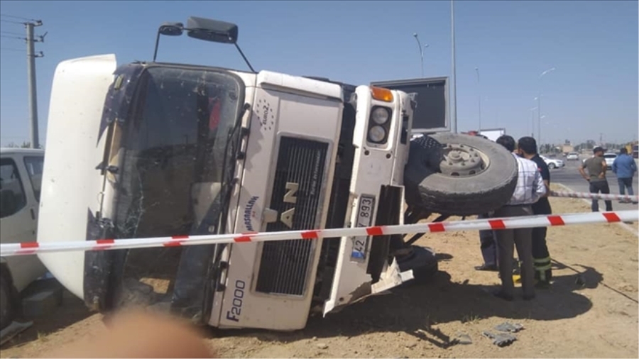 Asfalt Yüklü Tanker Devrildi 3 Kişi Yaralandı 