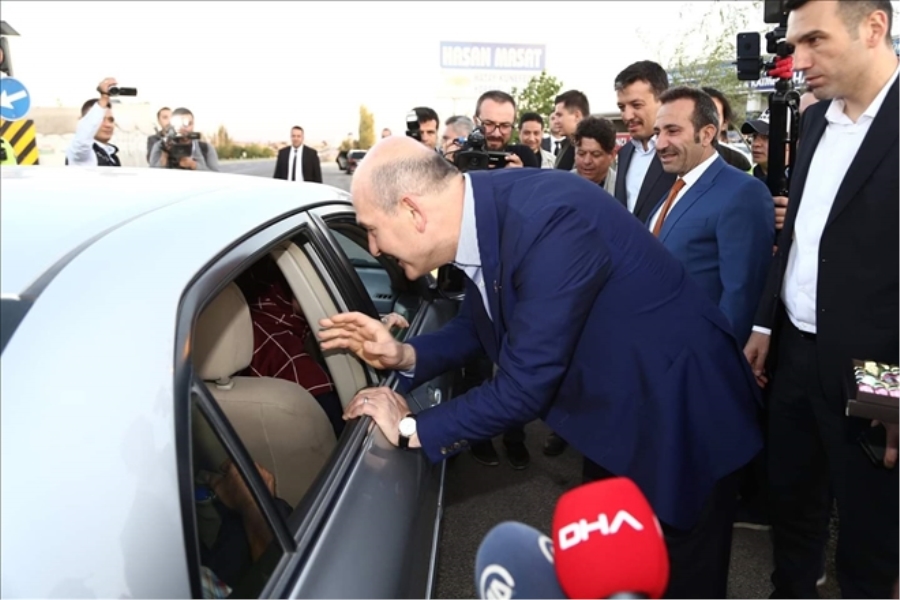Süleyman Soylu Aksaray’da trafik denetlemesine katıldı.