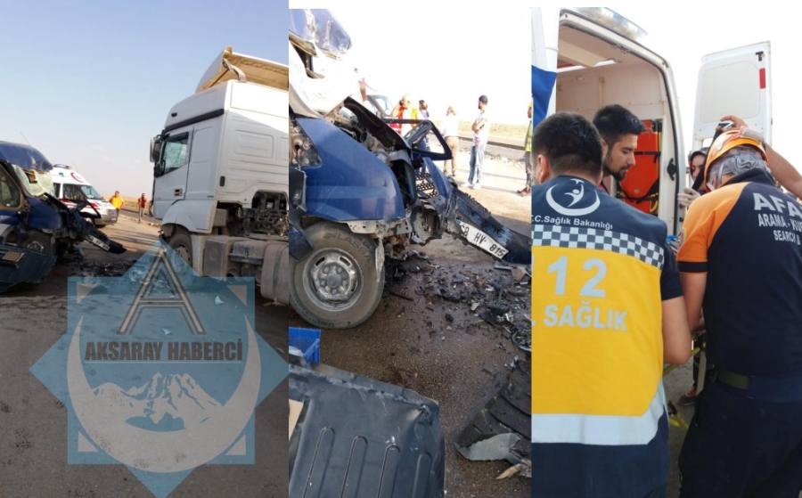 Minibüs ile TIR Çarpıştı 1 Kişi Yaralandı.