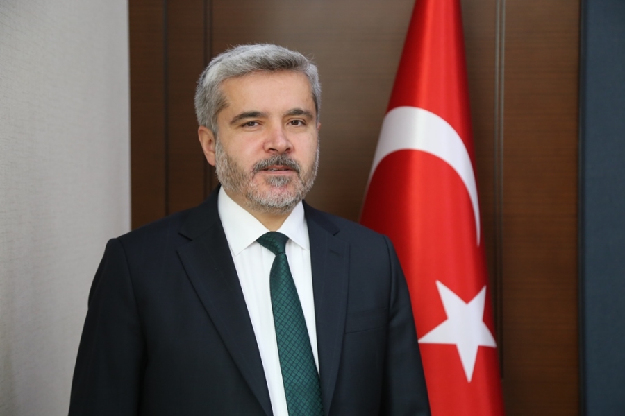 İfade Hürriyeti İnsanın Yaşamasına Bağlıdır 