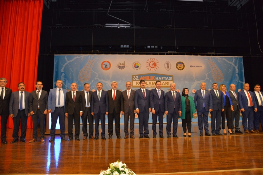 REKTÖR ŞAH;N; AHİLİK RUHUNA UYGUN BİR DAYANIŞMA İÇERİSİNDEYİZ