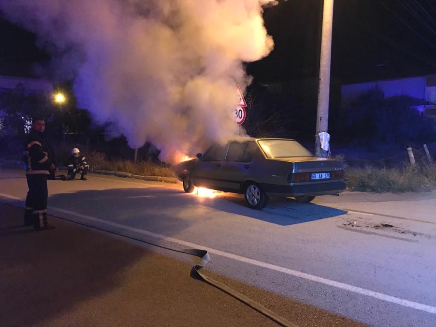 Seyir Halindeki Otomobil Cayır Cayır Yandı